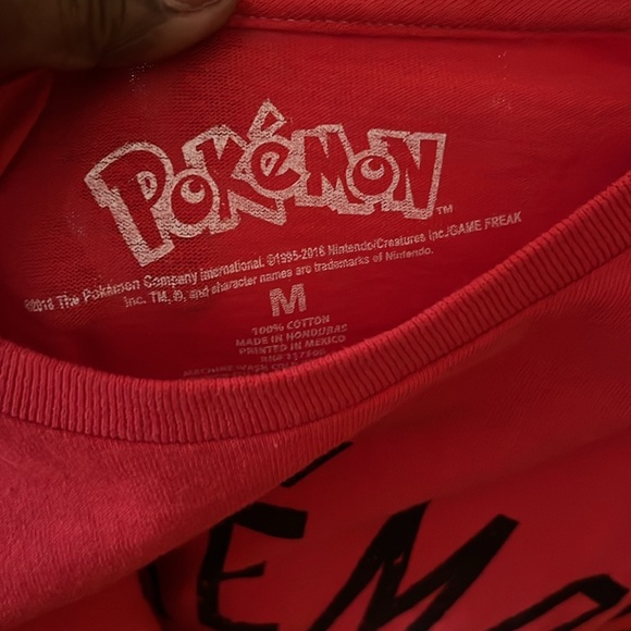Pokémon Trainer size medium - Picture 2 of 2